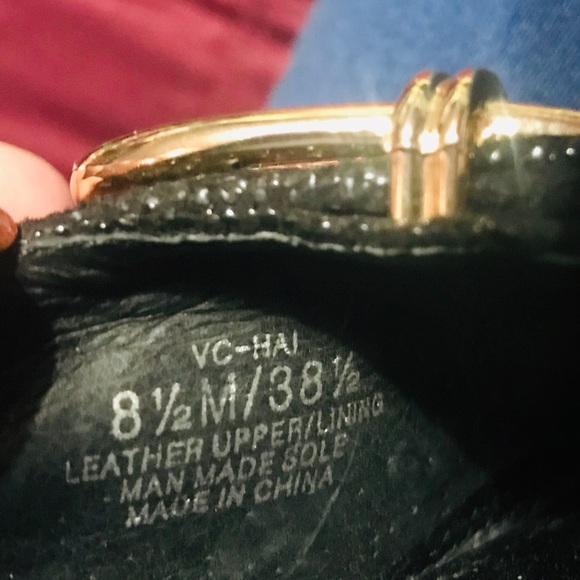 🥰 VINCE CAMUTO black leather pointed flats 🥿 - Picture 6 of 6